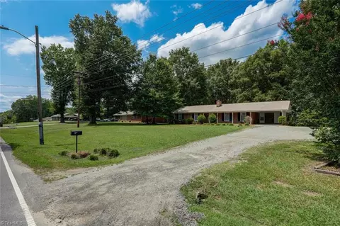 631 E Stadium Dr, Eden, NC 27288 photo 2
