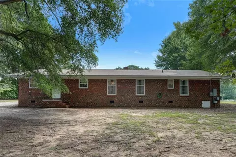 631 E Stadium Dr, Eden, NC 27288 photo 29