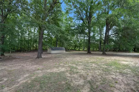 631 E Stadium Dr, Eden, NC 27288 photo 28