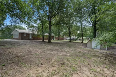 631 E Stadium Dr, Eden, NC 27288 photo 27