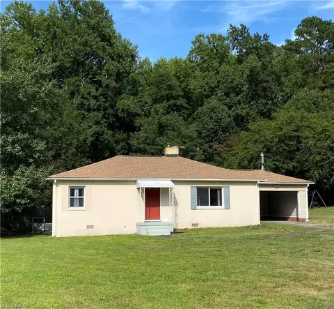101 Ridgeway Dr, Thomasville, NC 27360