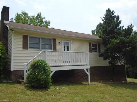 1090 Baileytown Church Rd, Walnut Cove, NC 27052