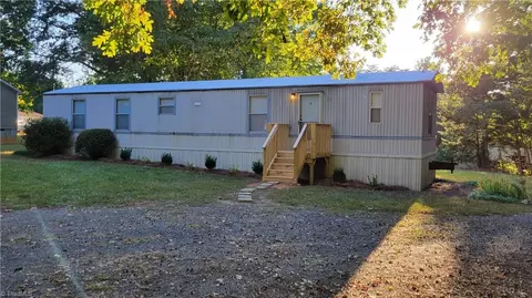 612 Barnes Rd, Eden, NC 27288