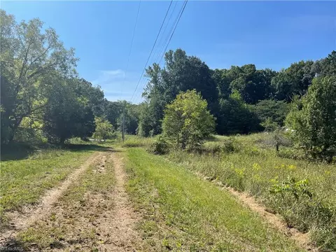 4736 Main St S, Winston Salem, NC 27127
