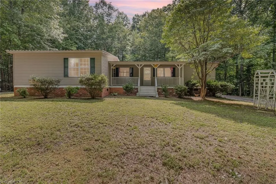 1289 Koonce Dr, Trinity, NC 27370 20 Photos Movoto