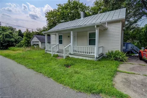 617 Fisher St, Eden, NC 27288