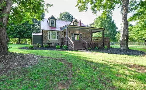 595 Quesinberry Rd, Eden, NC 27288