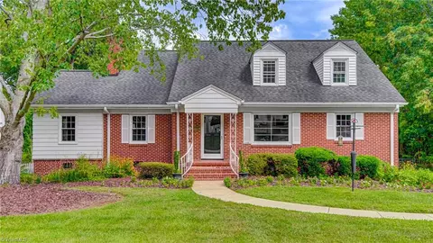 106 Homewood Ave, Greensboro, NC 27403