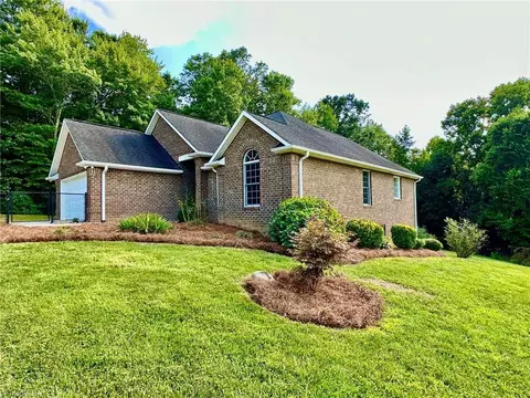 1130 Ring Rd, Westfield, NC 27053 photo 5