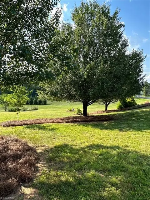 1130 Ring Rd, Westfield, NC 27053 photo 3