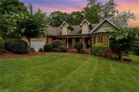 3818 Langdale Dr, High Point, NC 27265
