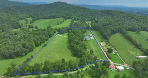 2558 Old Highway 60, Purlear, NC 28665