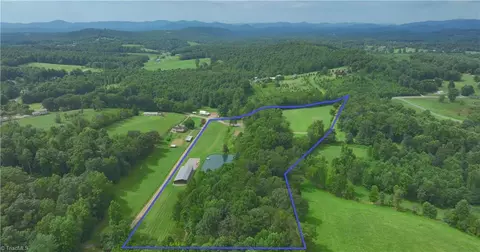 2558 Old Highway 60, Purlear, NC 28665 photo 3
