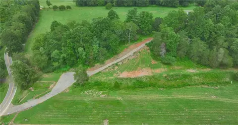 2558 Old Highway 60, Purlear, NC 28665 photo 45