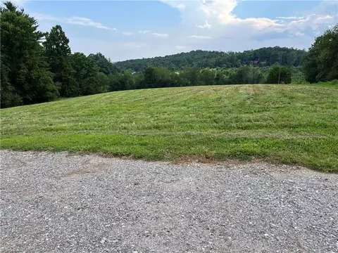 2558 Old Highway 60, Purlear, NC 28665 photo 7