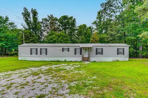 354 Buckner Pl, Thomasville, NC 27360