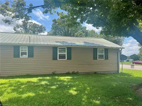 309 Crutchfield St S, Dobson, NC 27017