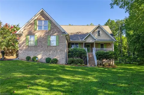 5685 Friendship Glen Dr, Browns Summit, NC 27214