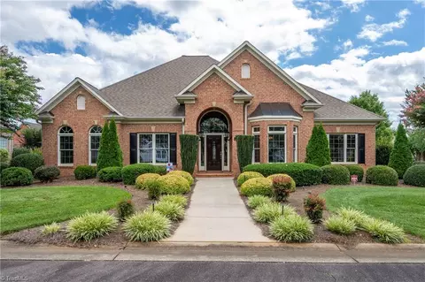 125 Sycamore Park Ln, Bermuda Run, NC 27006