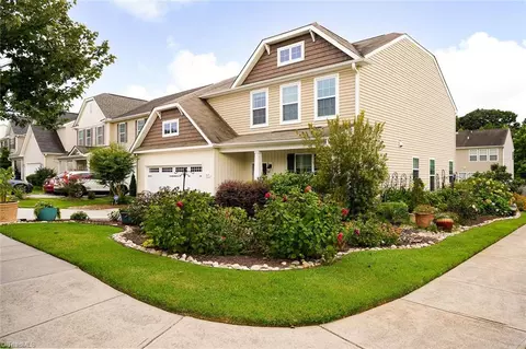 397 Summergate Dr, Winston Salem, NC 27103