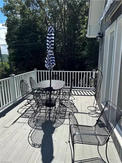 207 Yodler Way, Fancy Gap, VA 24328 photo 14