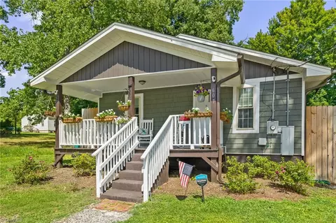 607 Woodbury St, High Point, NC 27260