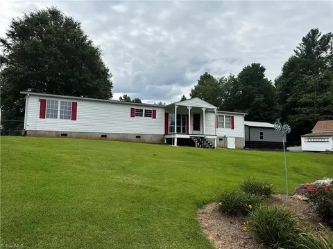 751 Casper Hawkins Rd, Ferguson, NC 28624