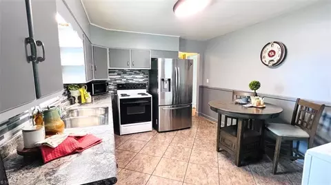 812 Graylyn Dr, High Point, NC 27263 photo 14