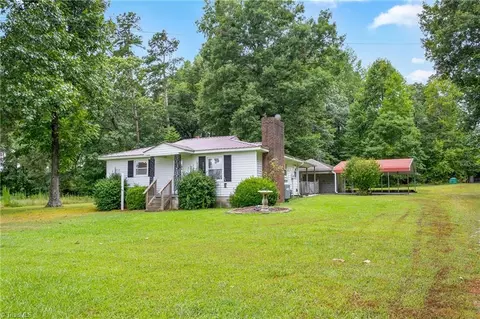 7206 Branson Mill Rd, Pleasant Garden, NC 27313
