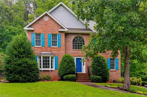 6875 Greenbrook Dr, Clemmons, NC 27012