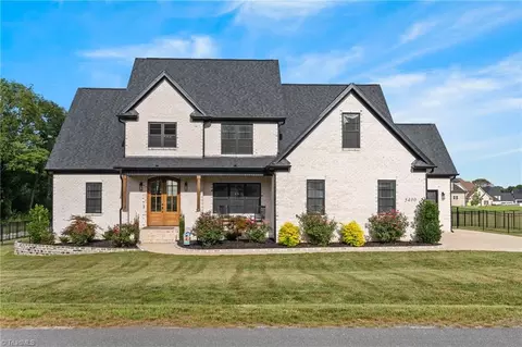 5400 Sicily St, Oak Ridge, NC 27310