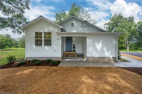327 Hillcrest Dr, Advance, NC 27006