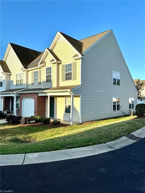 311 Robyns Glen Cir, Greensboro, NC 27409