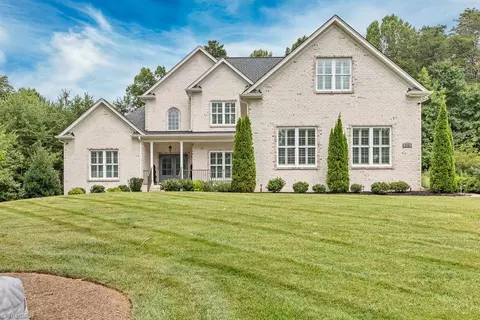 3818 Friendly Acres Dr, Greensboro, NC 27410