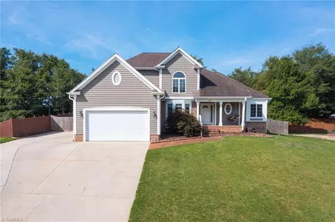 232 White Oak Rd, Thomasville, NC 27360