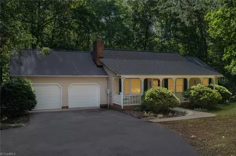 937 Iron Mountain Rd, Asheboro, NC 27205