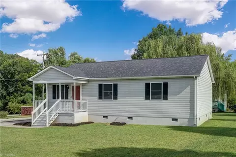 506 Morehead St W, Reidsville, NC 27320