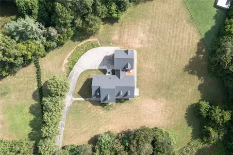 411 Willjose Dr, Lexington, NC 27295