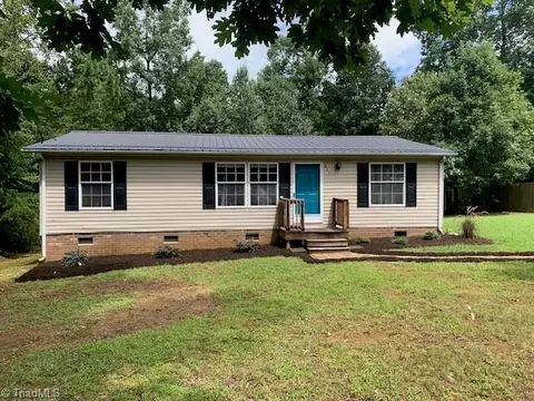 217 Willow Oaks Farm Dr, Stoneville, NC 27048