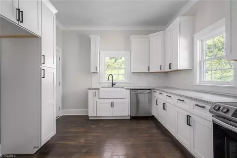 1507 Long St, High Point, NC 27262 photo 13