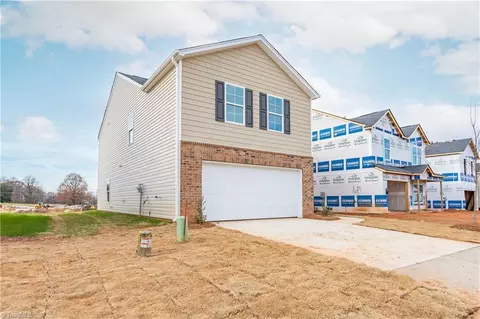 2533 Lily Dr #184, Haw River, NC 27258