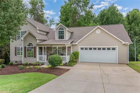 103 Daniel Paul Dr, Archdale, NC 27263