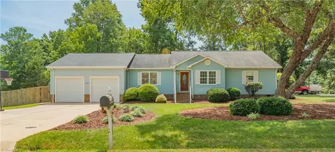 800 Burguss Rd, High Point, NC 27265