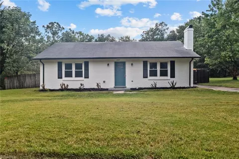 4917 Chaucer Dr, Greensboro, NC 27407