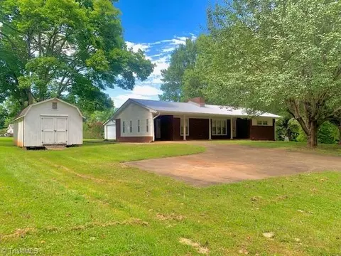 3935 Snow Hill Church Rd, Lawsonville, NC 27022