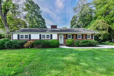 2601 Fairway Dr, Greensboro, NC 27408