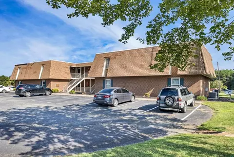 300 Windsor Manor Way, Kernersville, NC 27284