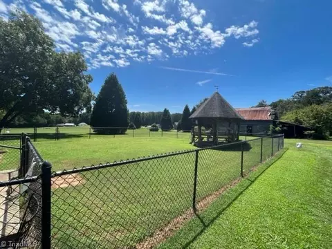 2435 Sherrills Ford Rd, Salisbury, NC 28147