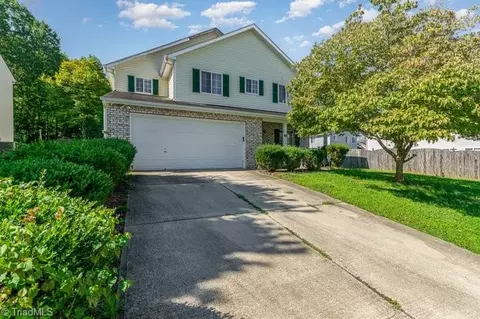 702 Sunmeadow Dr, Browns Summit, NC 27214