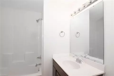 301 Oakview Rd, High Point, NC 27265 photo 24